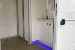 King-Kong-Bathroom-Internal-10
