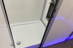 King-Kong-Bathroom-Internal-2