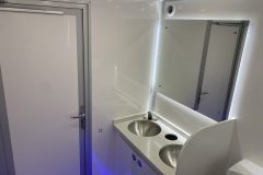 King-Kong-Bathroom-Internal-4