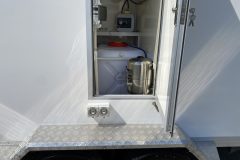 tradei-trailer-king-mobile-restroom-trailer-maxi-dual-19