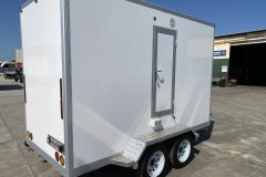 tradei-trailer-king-mobile-restroom-trailer-maxi-dual-20