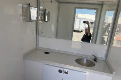 tradei-trailer-king-mobile-restroom-trailer-maxi-dual-8